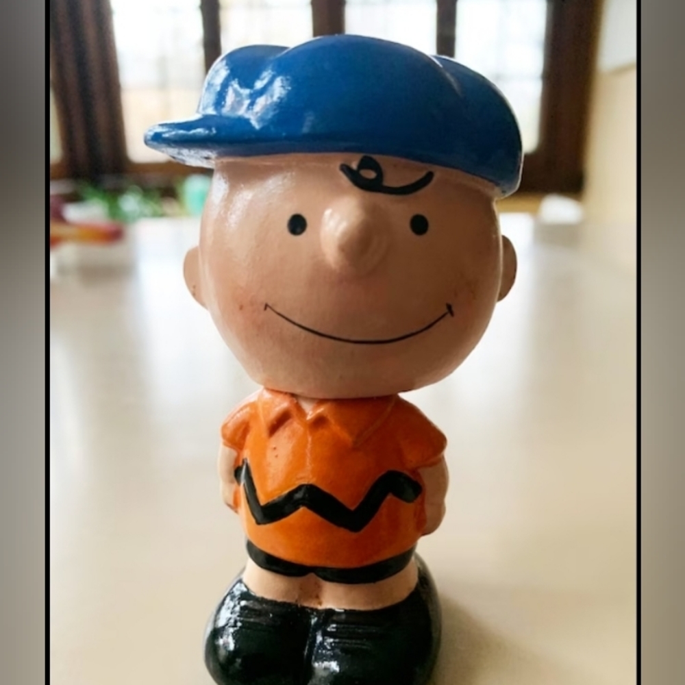 Peanuts bobbleheads from 1950's, set of 4